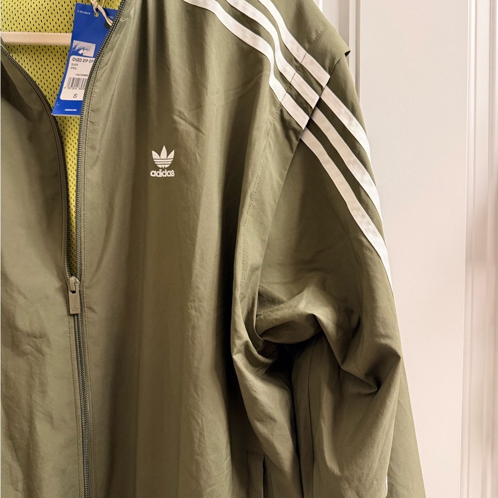 adidas originals RARE Adilenium Oversized Zip-Off Track Top in Olive NWT - Picture 3 of 10